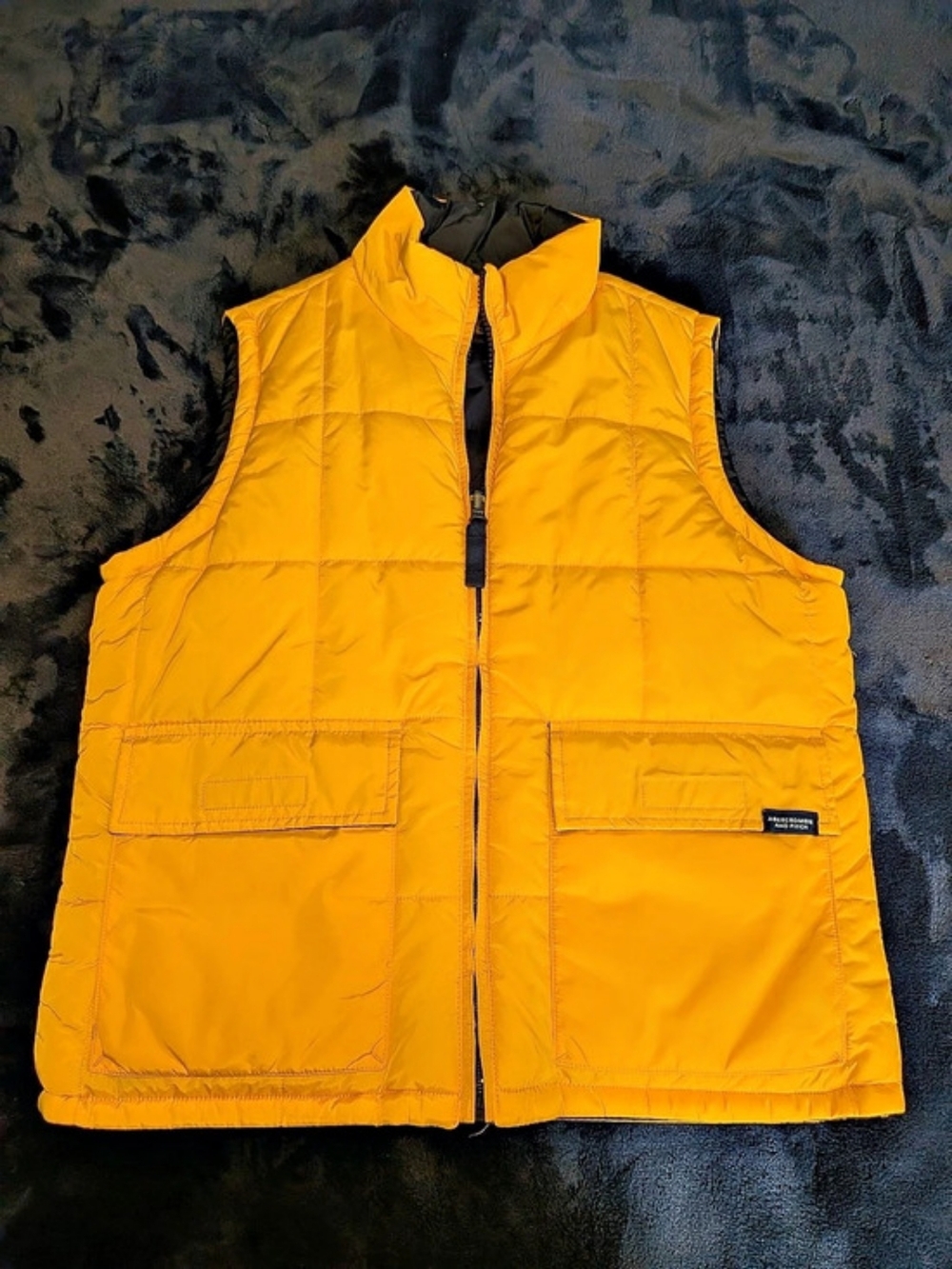 Vintage Abercrombie & Fitch Quilted Puffer Vest in Yellow Size Small